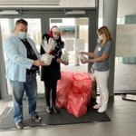 Przekazanie upominków pacjentom Domowego Szpitala z okazji Świąt Bożego Narodzenia.
